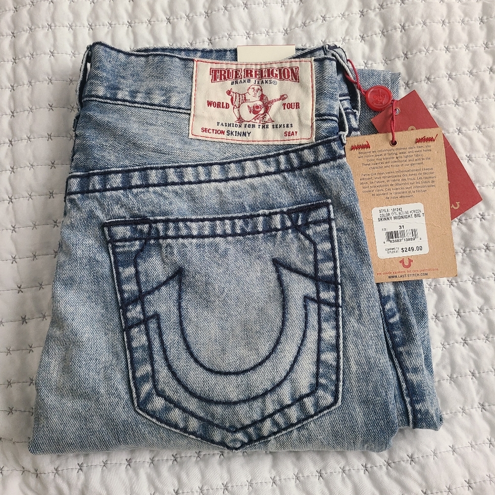 True Religion 31 x 30 Slim Light Blue Jeans